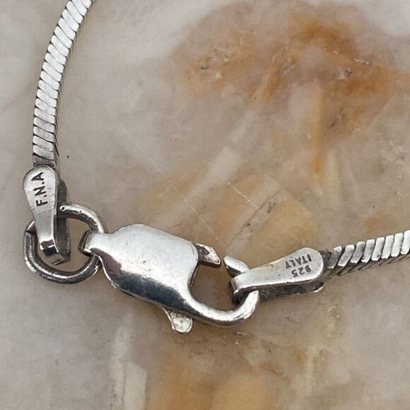 Gucci 925 Sterling Silver “Scorpio” Zodiac Pendant & Chain Unisex - Picture 9 of 16